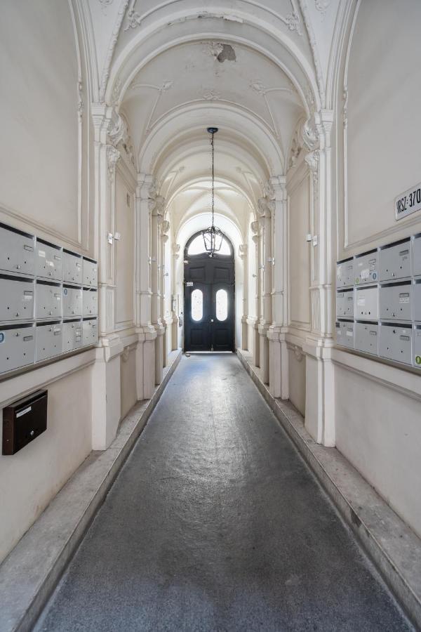 Lonyay Grand Central Budapest Exterior foto